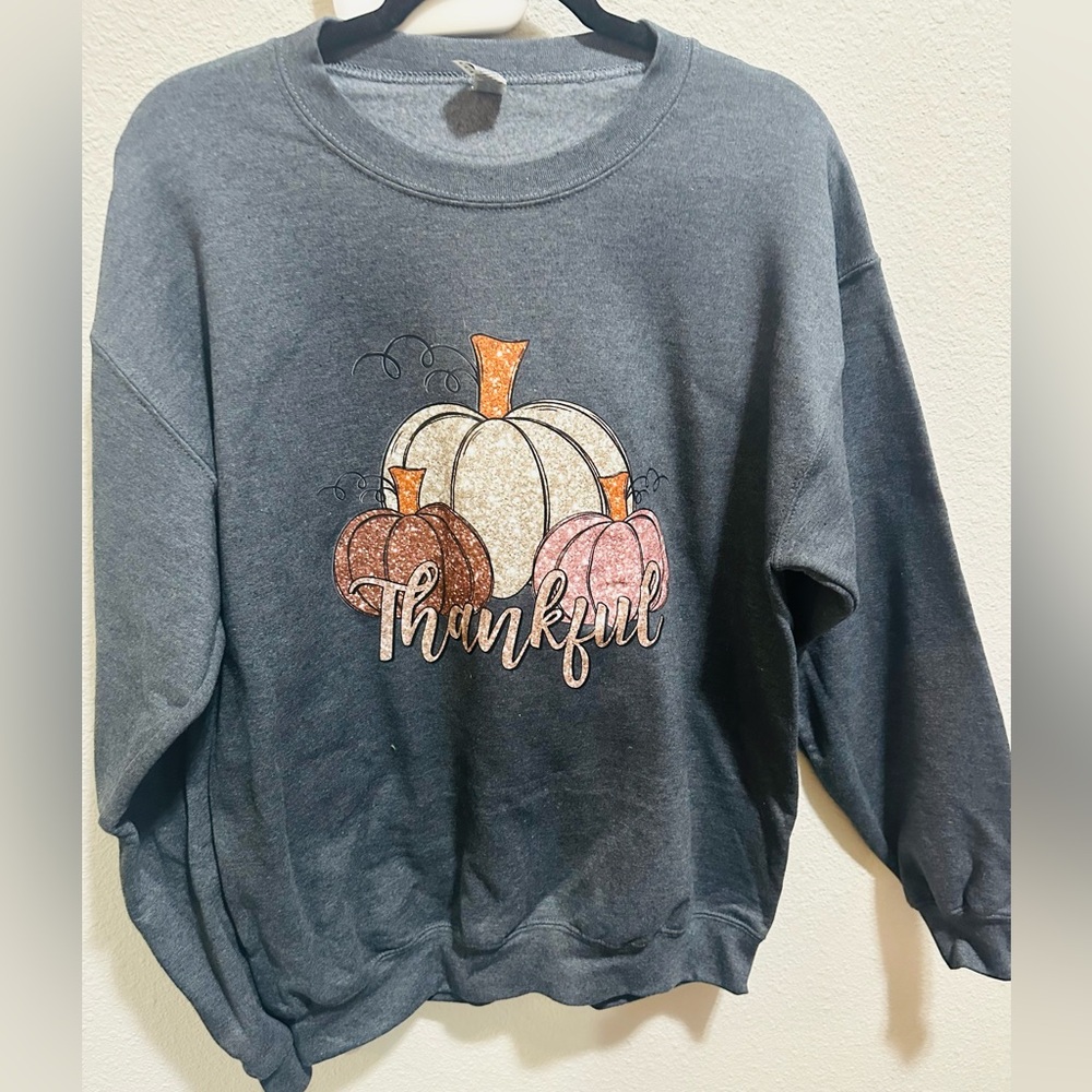 Gildan crewneck